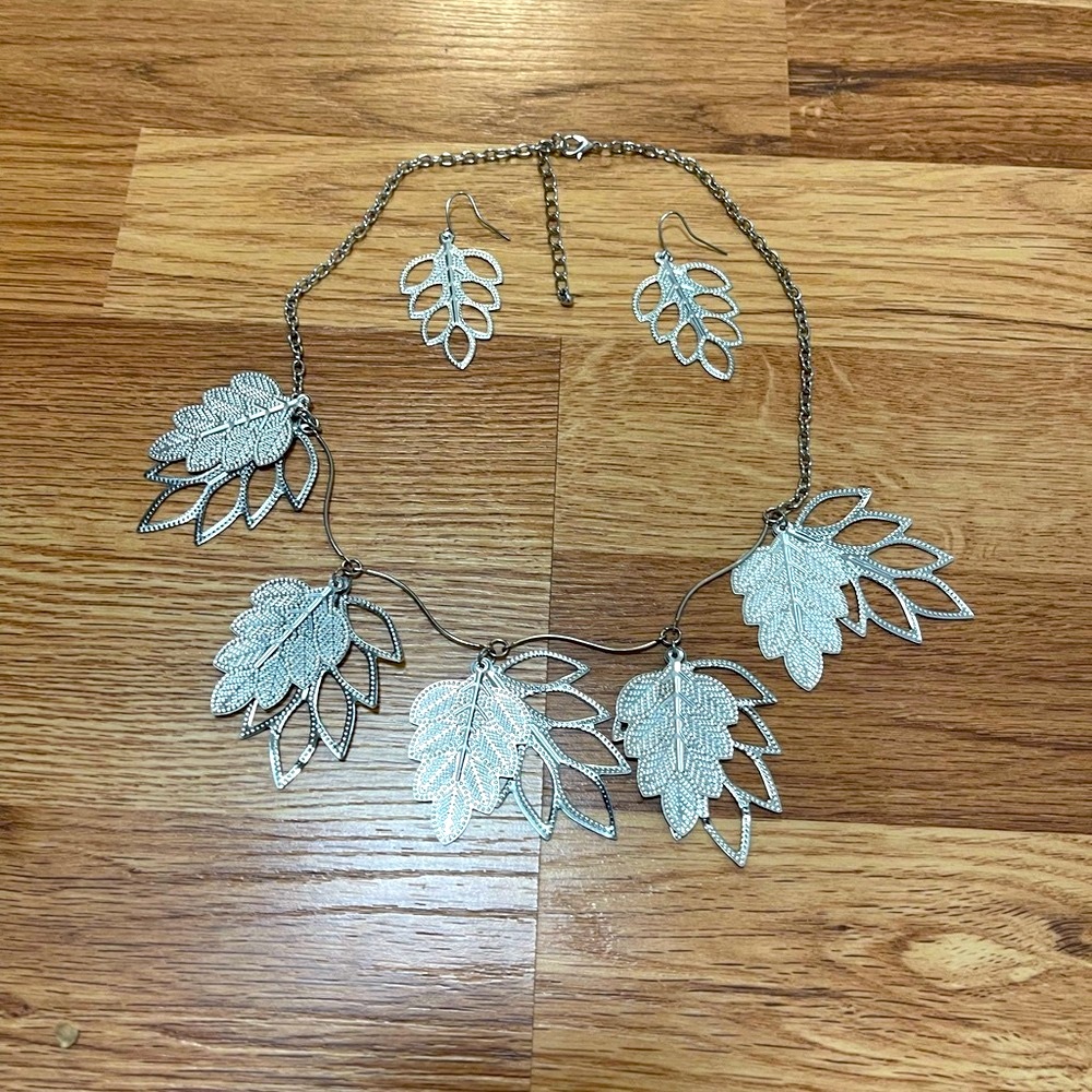 Silver Leaf Necklace and Earring Set